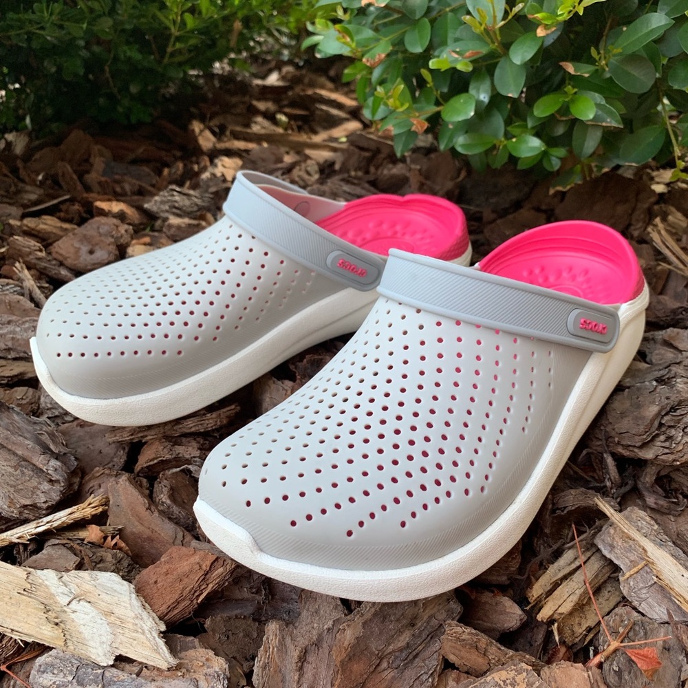 Croc Lite Ride, light grey/pink/white.  W Size 8